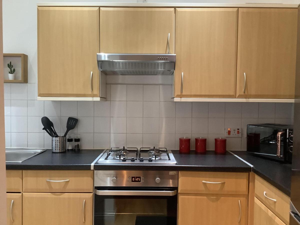 Ground Floor Apartment With Garden Glasgow Ngoại thất bức ảnh