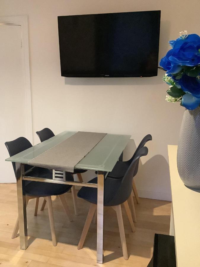 Ground Floor Apartment With Garden Glasgow Ngoại thất bức ảnh