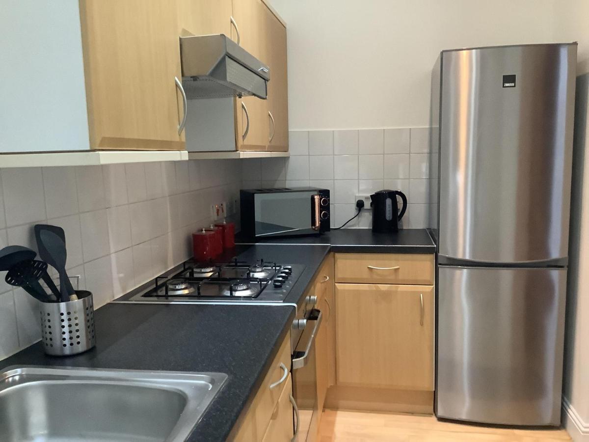 Ground Floor Apartment With Garden Glasgow Ngoại thất bức ảnh
