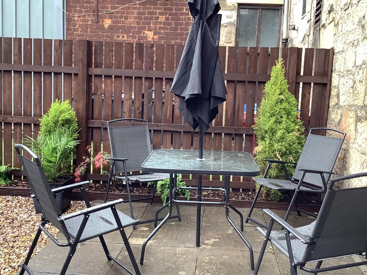 Ground Floor Apartment With Garden Glasgow Ngoại thất bức ảnh