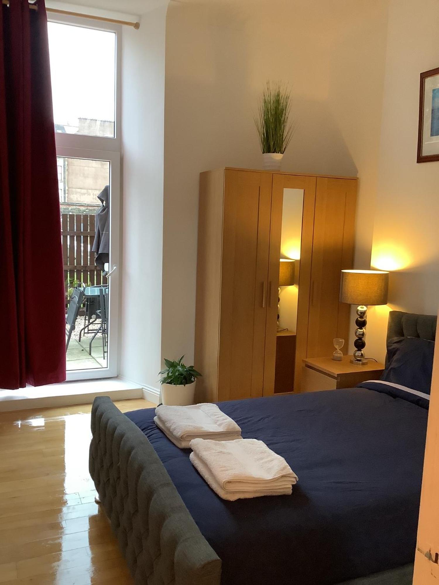 Ground Floor Apartment With Garden Glasgow Ngoại thất bức ảnh